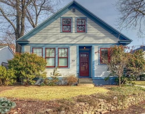 103 Summit Ave, Providence, RI 02906 exterior