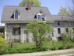28 Sumner St, Newton, MA 02459 exterior