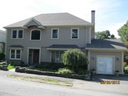 31 Whitlowe Rd, Newton, MA 02465 exterior