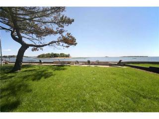 14 Harbor View Ave, Norwalk, CT 06854 exterior