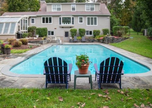 24 Farview Rd, Brookfield-Center, CT 06804 exterior