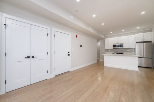 292 Princeton St, Boston, MA 02128 exterior