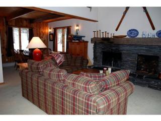 7 Cabin Ln, Waitsfield, VT 05673 exterior
