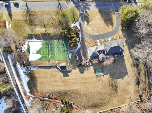 131 Soundview Ln, New-Canaan, CT 06840 exterior