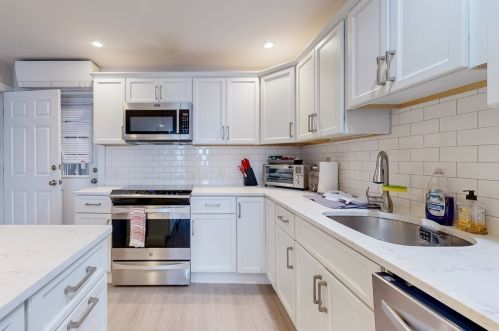 120 Webster St, Roxbury Xing, MA 02128 exterior