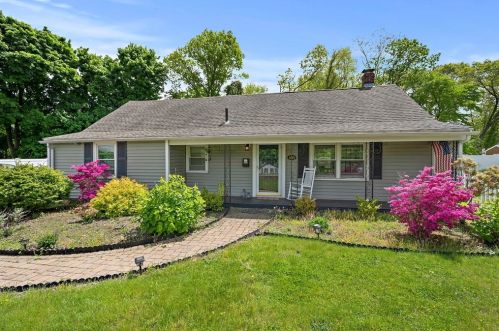 645 Union St, Braintree, MA 02184 exterior