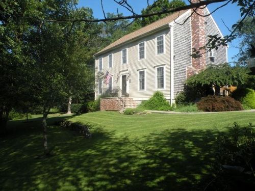 17 Davis Farm Ln, Acushnet, MA 02743 exterior
