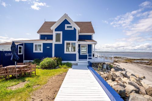 241 Hills Beach Rd, Biddeford, ME 04005 exterior