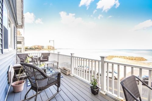 246 Winthrop Shore Dr, Winthrop, MA 02152 exterior