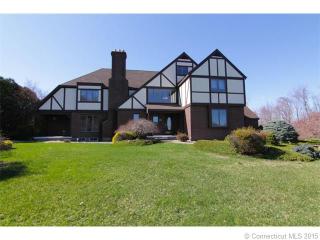 7 Wedgewood Dr, Hartford, CT 06109 exterior