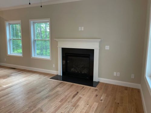 171 Lower Collins St, Seabrook, NH 03874 exterior