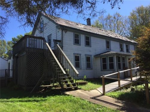 12 Crandall Ln, Hopkinton, RI 02804 exterior