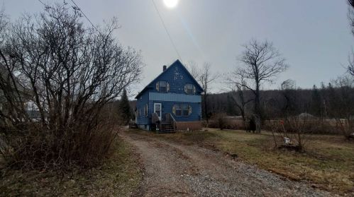 89 Brooklyn St, Northumberland, NH 03582 exterior