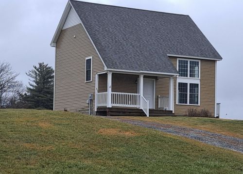 49 Valley Rd, New Ipswich, NH 03071 exterior