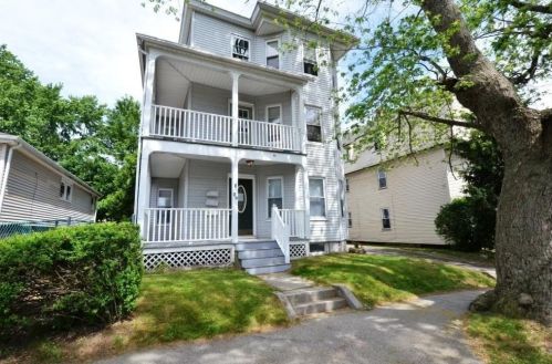 28 Almont Ave, Worcester, MA 01604 exterior