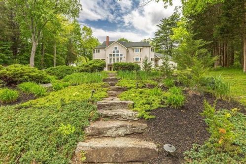 239 Middle Rd, Newbury, MA 01951 exterior