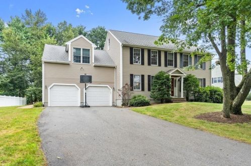 16 Jasons Path, Walpole, MA 02081 exterior