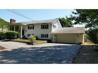 17 Orchard Ave, Smithfield, RI 02828 exterior