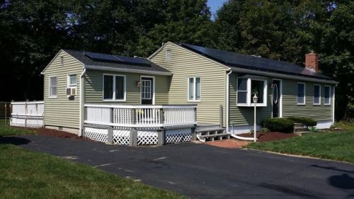 28 Holly St, Oxford, MA 01540 exterior