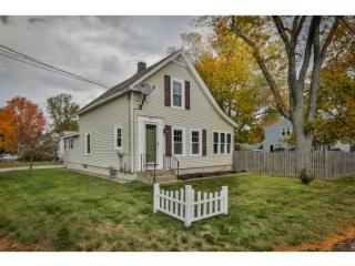 39 Pine Hill Ave, Nashua, NH 03064 exterior