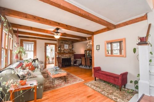 16 Harkness Ave, Springfield, MA 01118 exterior