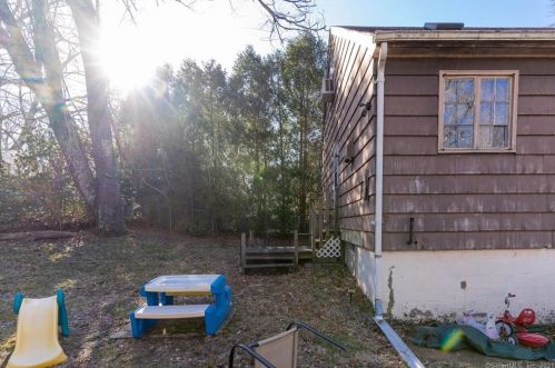 1870 Center Groton Rd, Gales Ferry, CT 06339 exterior