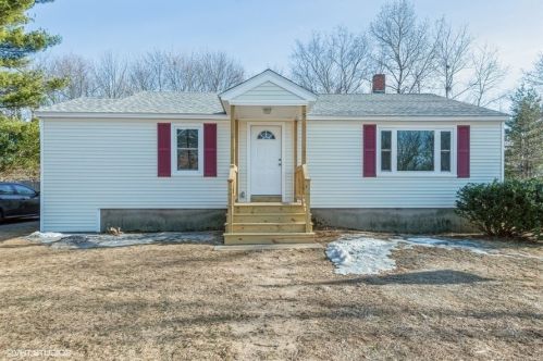 5 Railroad Ave, Rochester, NH 03839 exterior