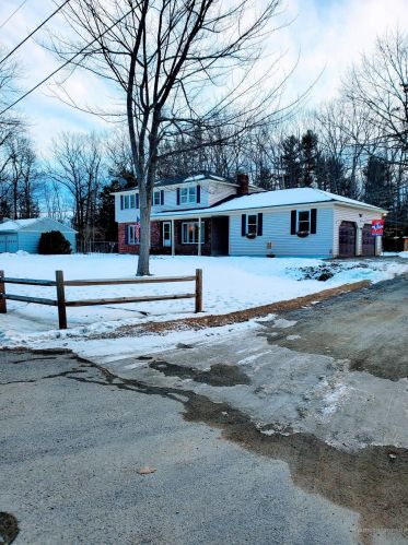 5 Warren Ter, Winslow, ME 04901 exterior