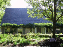 81 Kingswood Rd, Newton, MA 02466 exterior