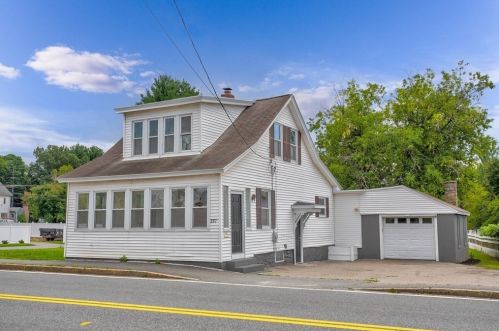 337 Pleasant St, Dracut, MA 01826 exterior