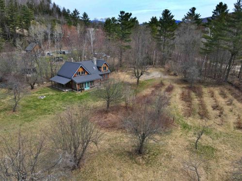 32 Linsey Ln, Warren, NH 03279 exterior