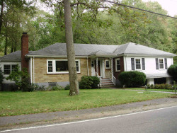 380 Quinobequin Rd, Newton, MA 02468 exterior