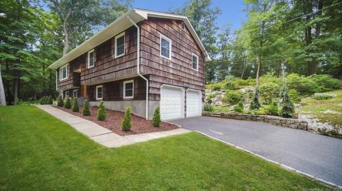 31 Sleepy Hollow Rd, Ridgefield, CT 06877 exterior