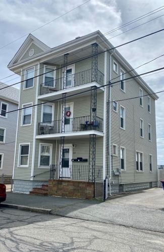 68 Nash Rd, New Bedford, MA 02746 exterior