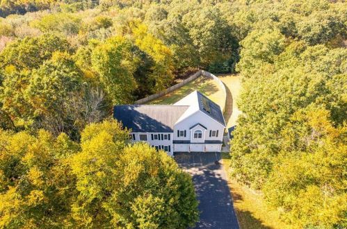 93 Deer Run Dr, Colchester, CT 06415 exterior