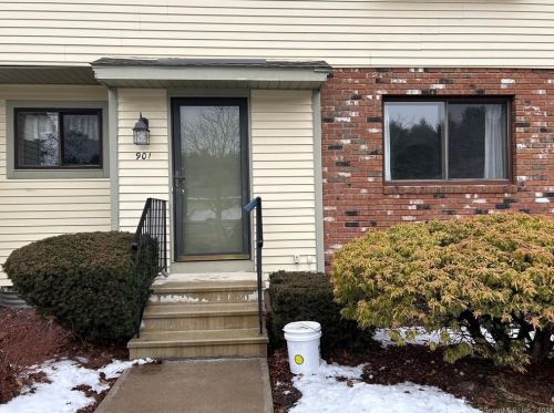 901 Summer Hill Dr, Wapping, CT 06074 exterior