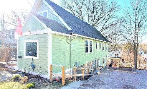 38 Redlands Rd, Roxbury-Xing, MA 02132 exterior