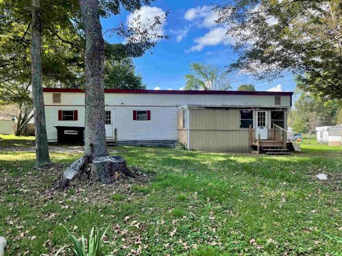 6 Puckershire Ave, Claremont, NH 03743 exterior