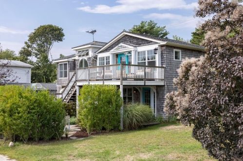 7 Kilburn St, Charlestown, RI 02813 exterior