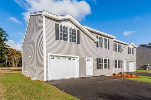 19 Bruins Ln, Raymond, NH 03077 exterior