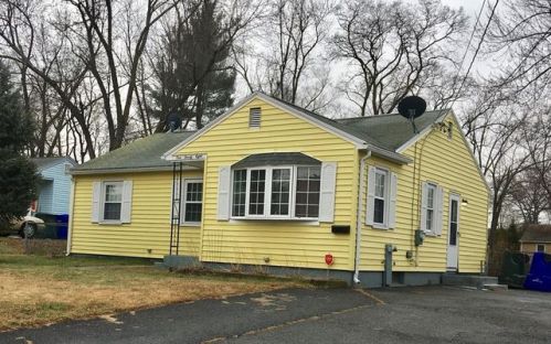 128 Canton Cir, Springfield, MA 01104 exterior
