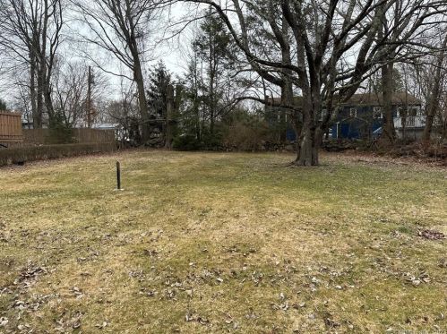 372 Chestnut Hill Ave, Waterbury, CT 06704 exterior