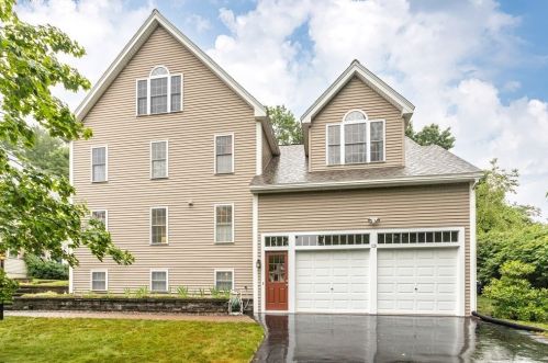13 Taft Ave, Maynard, MA 01754 exterior