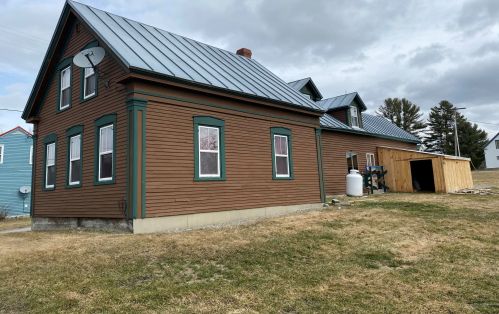 1 Academy St, Athens, ME 04912 exterior