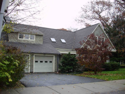 22 Hyde Ave, Newton, MA 02458 exterior