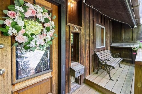 26 Pelham St, Billerica, MA 01862 exterior