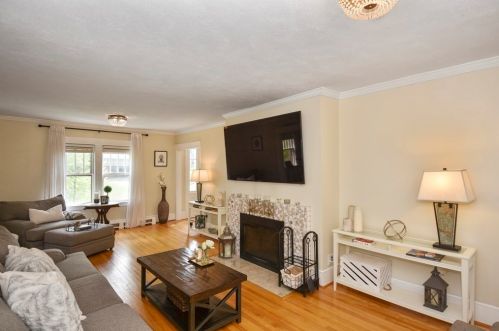 24 Copley Rd, Worcester, MA 01602 exterior
