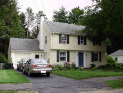 22 Grayson Ln, Newton, MA 02462 exterior
