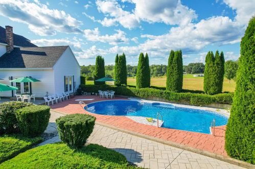 176 Annabessacook Rd, Winthrop, ME 04364 exterior
