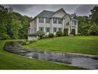 2 Edinburgh Rd, Windham, NH 03087 exterior